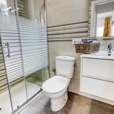 Cozy Main Square And Beachfront 3-Brs Apartment Los Cristianos (Tenerife)