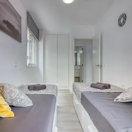 Apartamento Cozy Main Square And Beachfront 3-Brs Apartment Los Cristianos (Tenerife)